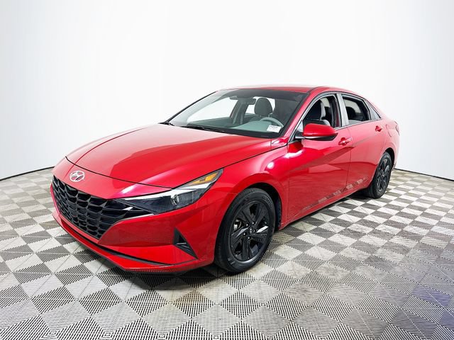 Used 2023 Hyundai Elantra SEL FWD image 7