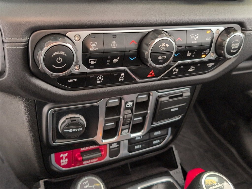 Certified 2024 Jeep Gladiator Mojave w/ Technology Group image 24