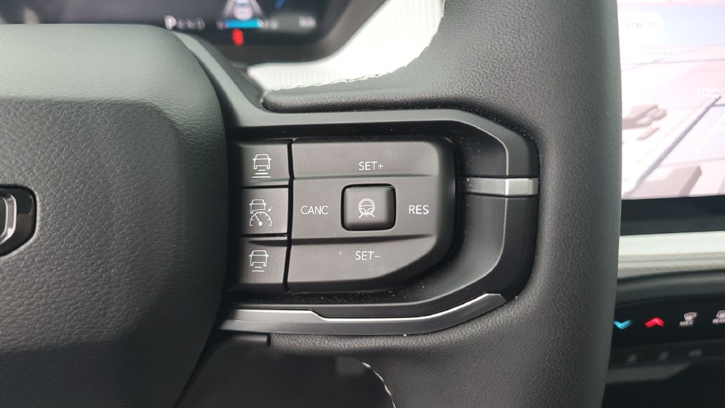 Used 2026 Jeep Cherokee Overland AWD/4WD image 34