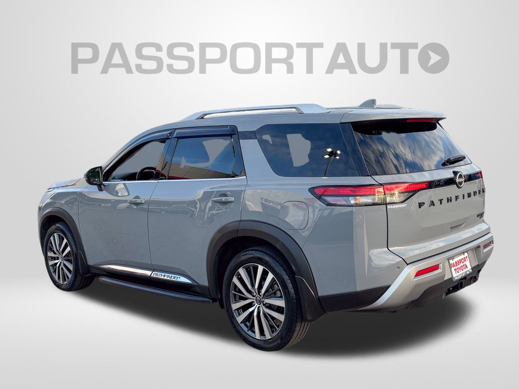 Used 2022 Nissan Pathfinder Platinum w/ Cargo Package AWD/4WD image 4