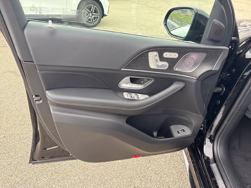 New 2027 Mercedes-Benz GLS 450 4MATIC image 10
