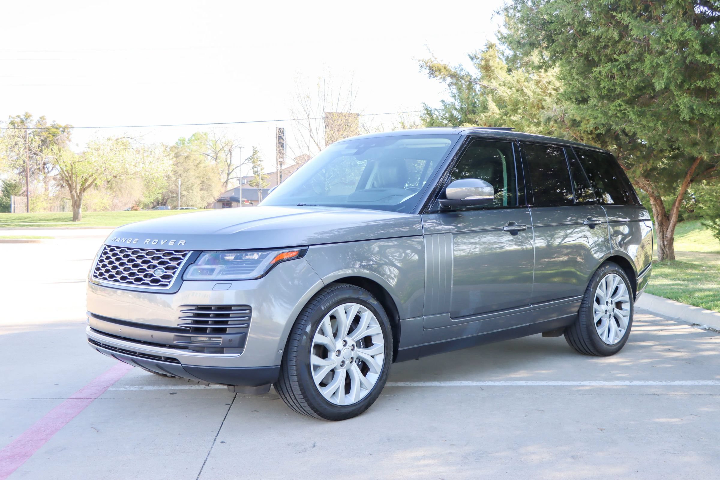 Used 2018 Land Rover Range Rover HSE AWD/4WD image 3