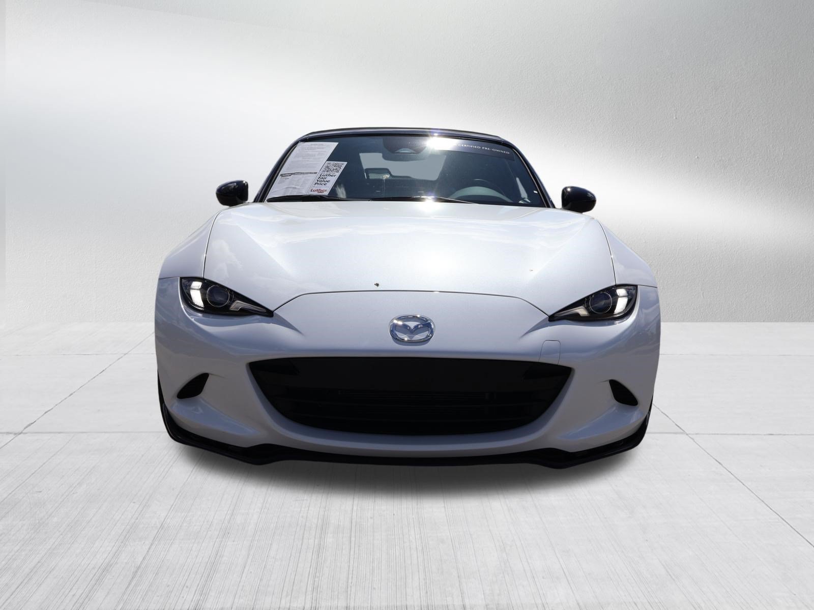 Certified 2025 MAZDA MX-5 Miata Club RWD image 2