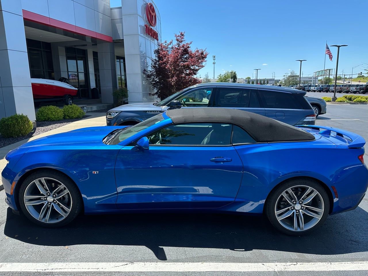 Used 2017 Chevrolet Camaro LT w/ RS Package RWD image 4