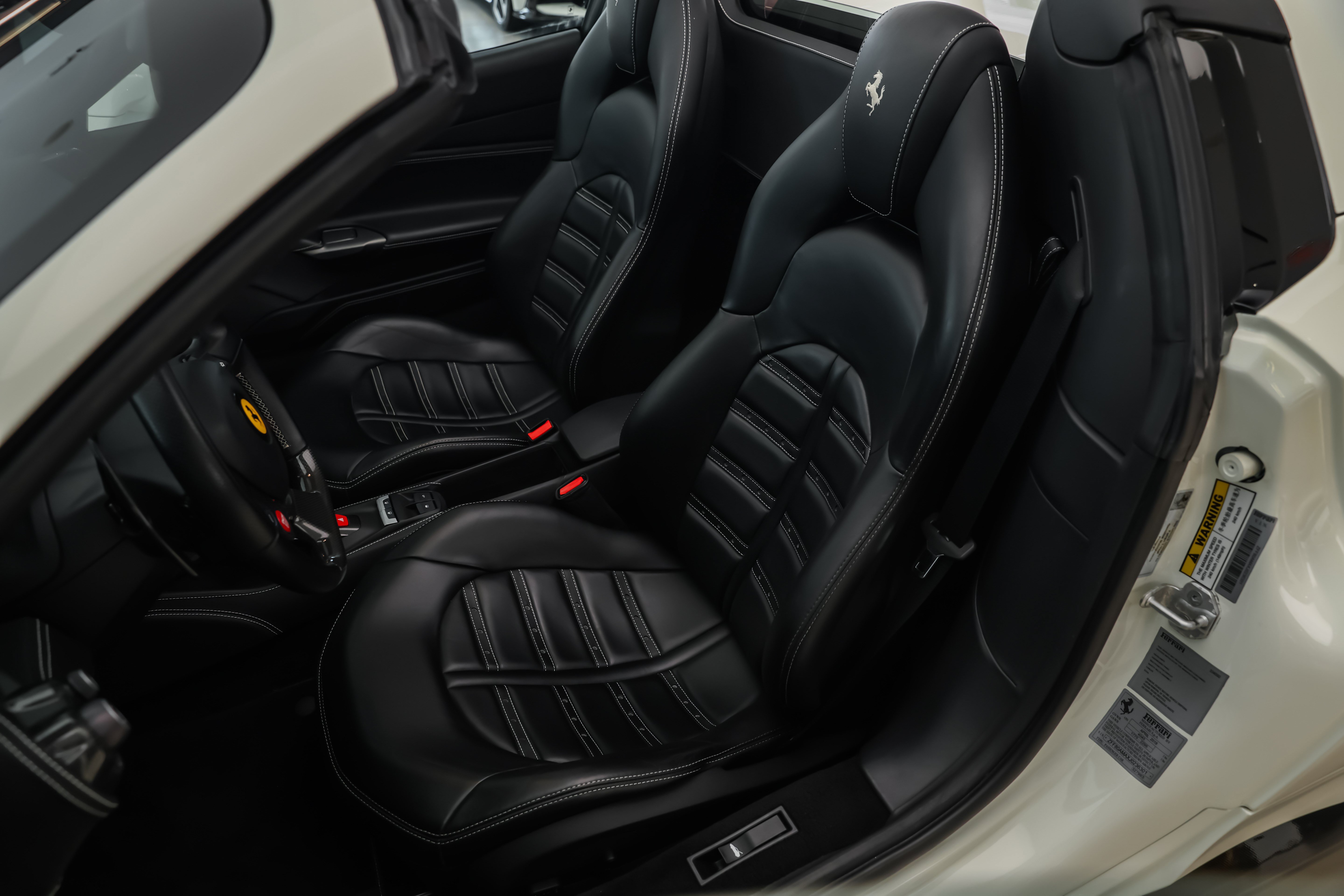 Used 2018 Ferrari 488 Spider RWD image 10