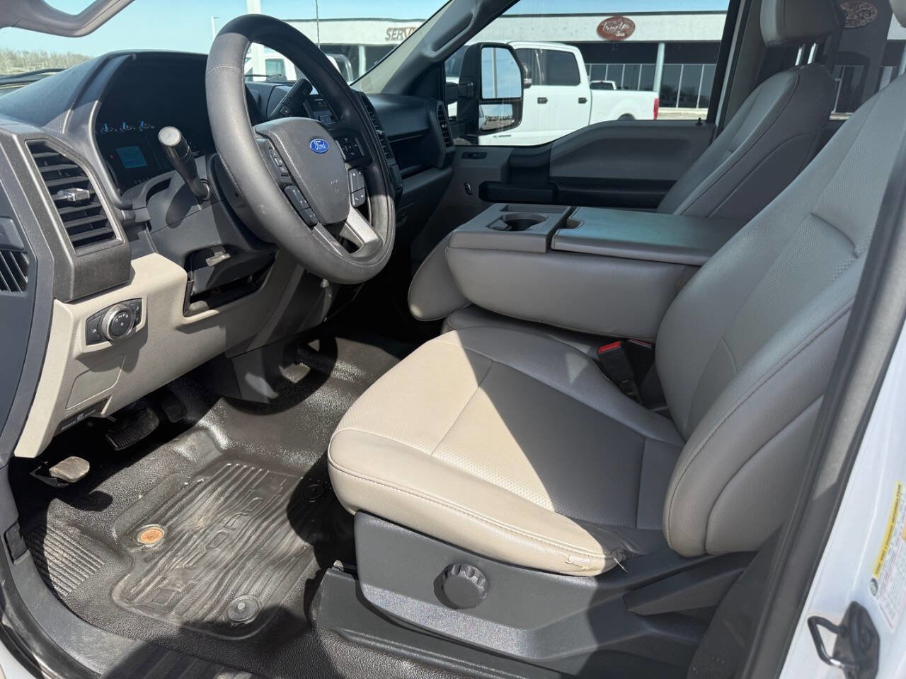Used 2022 Ford F250 XL w/ Power Equipment Group image 16