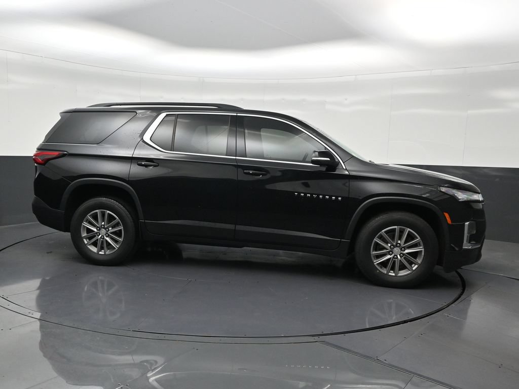 Used 2023 Chevrolet Traverse LT FWD image 7