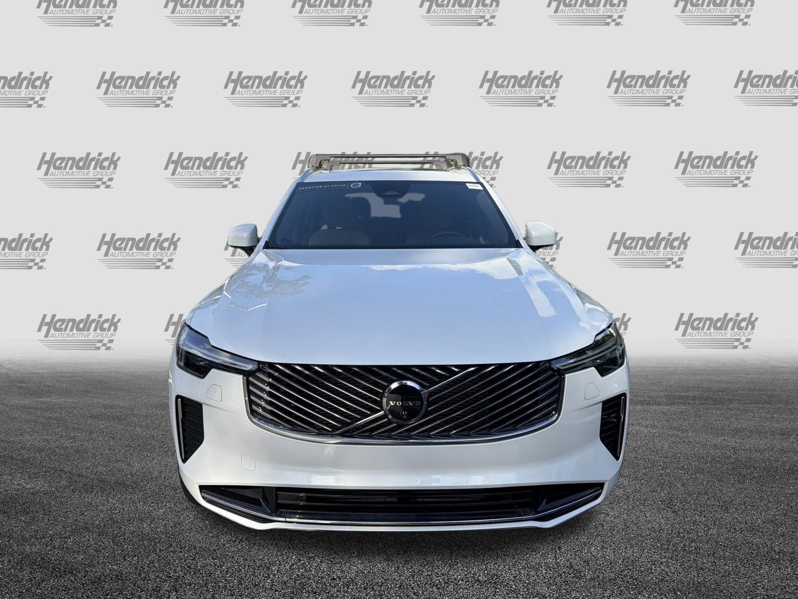 Used 2026 Volvo XC90 T8 Plus w/ Protection Package Premier AWD/4WD image 3
