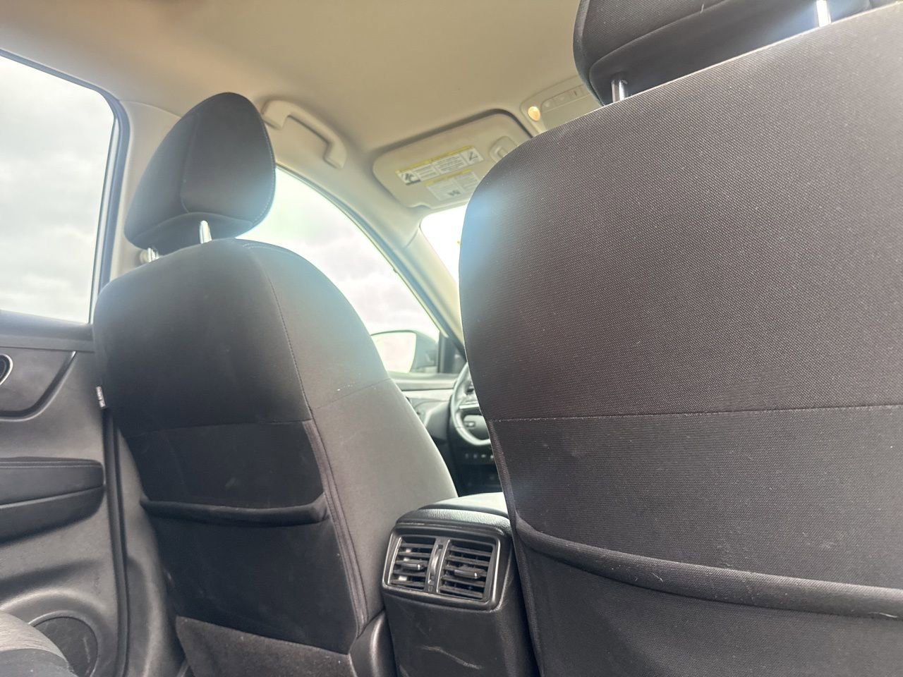 Used 2020 Nissan Rogue SV image 24