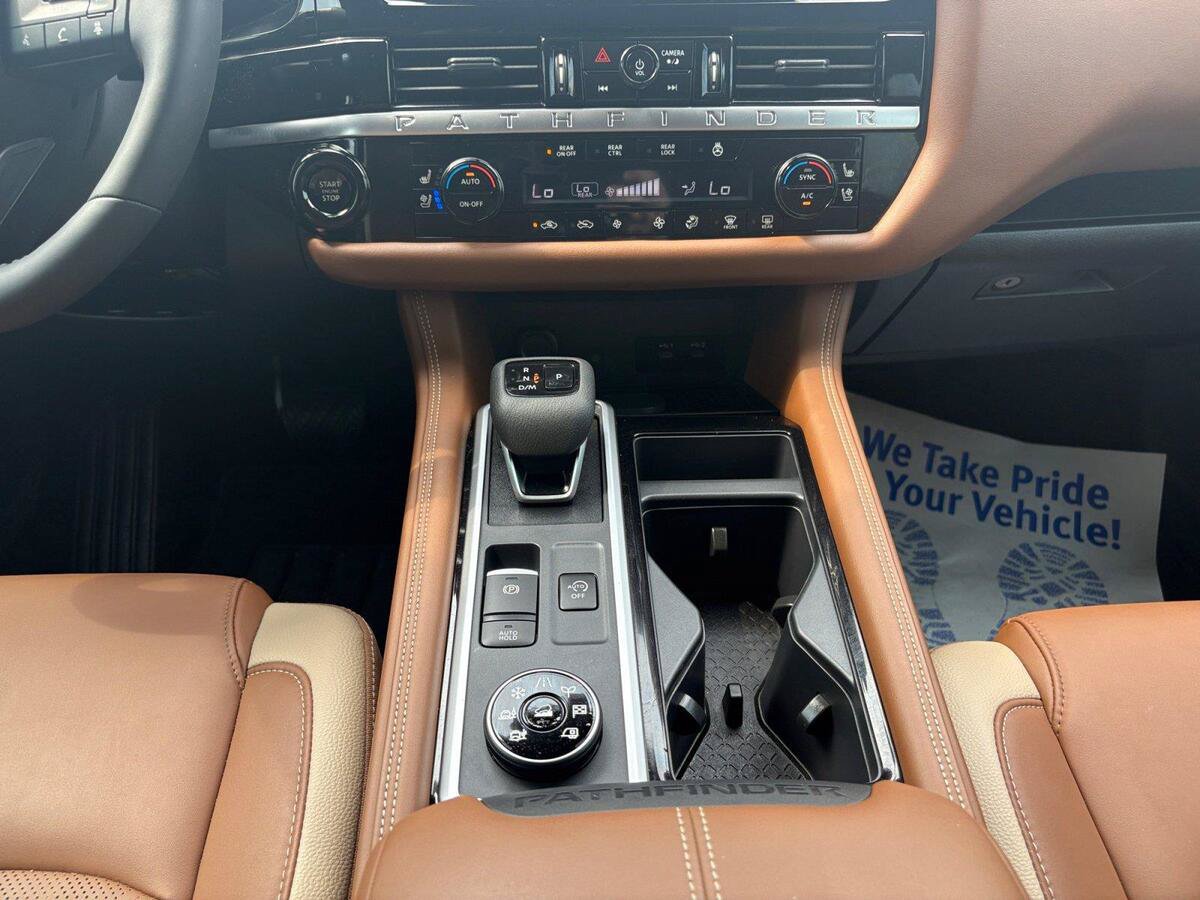New 2026 Nissan Pathfinder Platinum AWD/4WD image 11