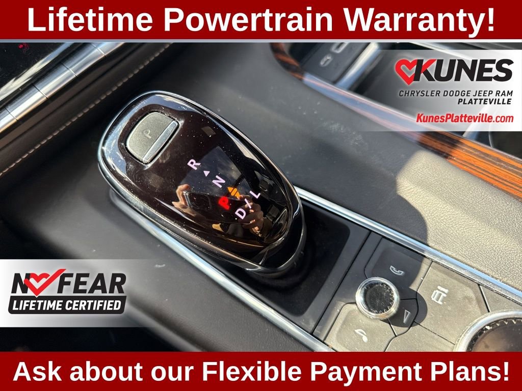 Used 2023 Cadillac Escalade Premium Luxury image 23