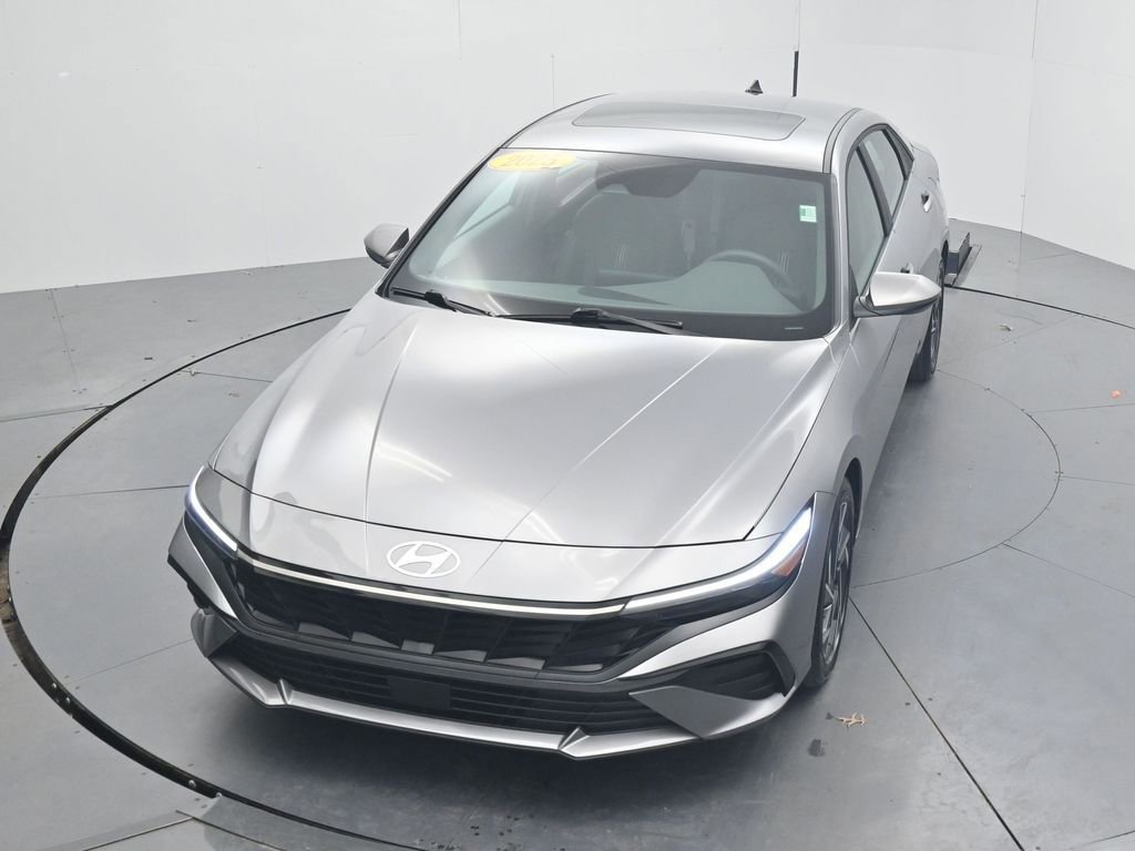 Used 2025 Hyundai Elantra SEL image 47