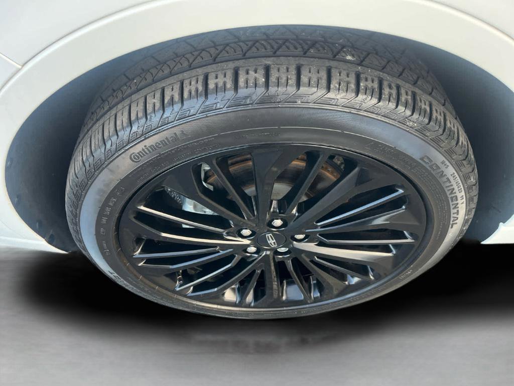 Used 2023 Lincoln Corsair Reserve w/ Jet Appearance Package image 11