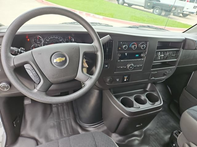 Used 2025 Chevrolet Express 2500 w/ Driver Convenience Package RWD image 18