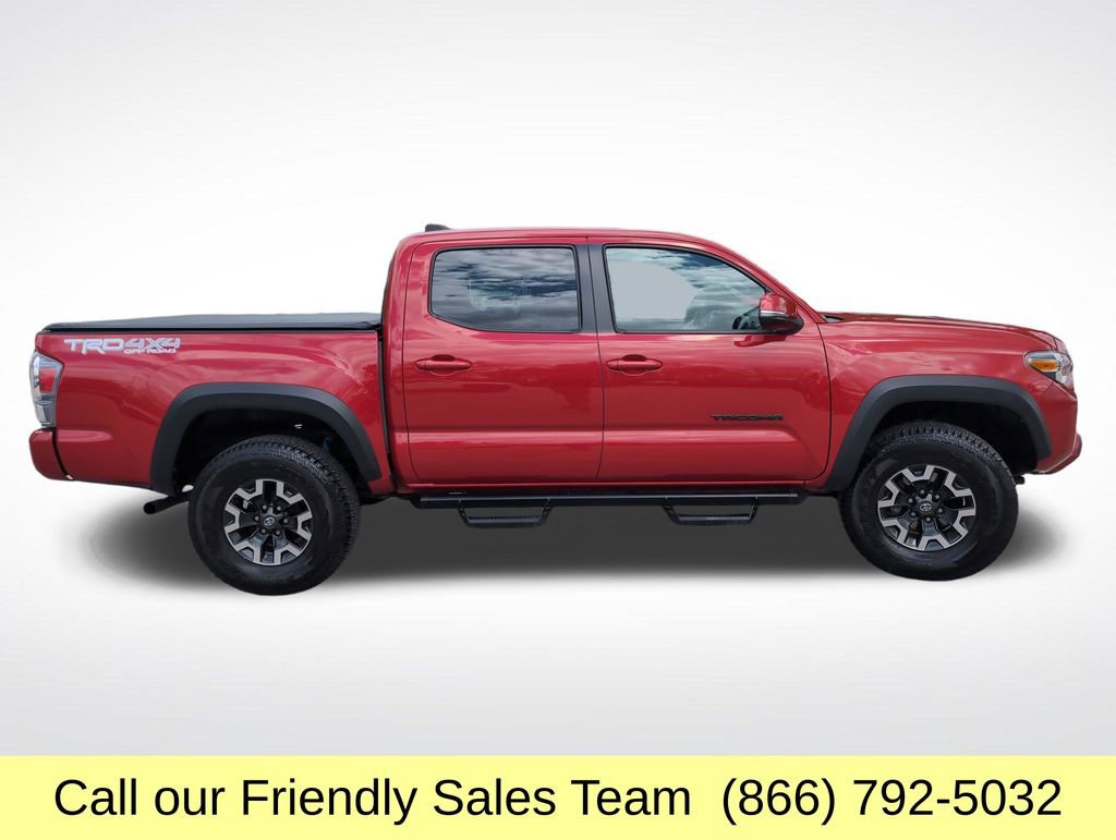 Certified 2022 Toyota Tacoma TRD Off-Road AWD/4WD image 7