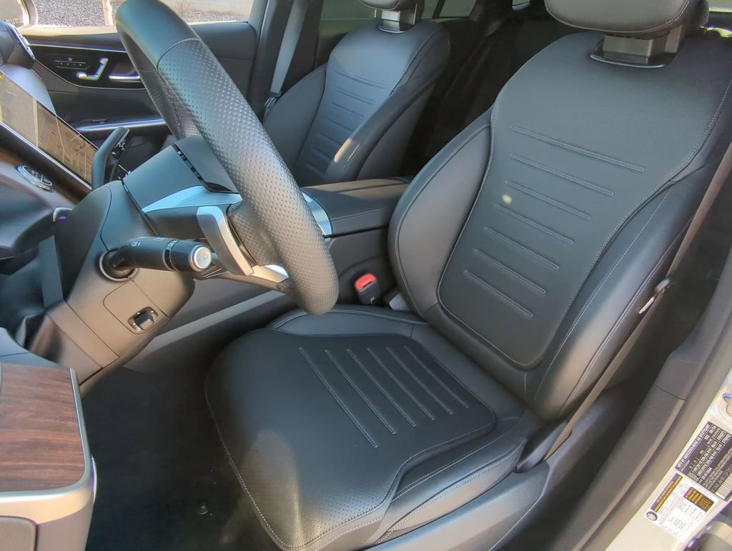 Used 2025 Mercedes-Benz GLC 300 4MATIC image 20