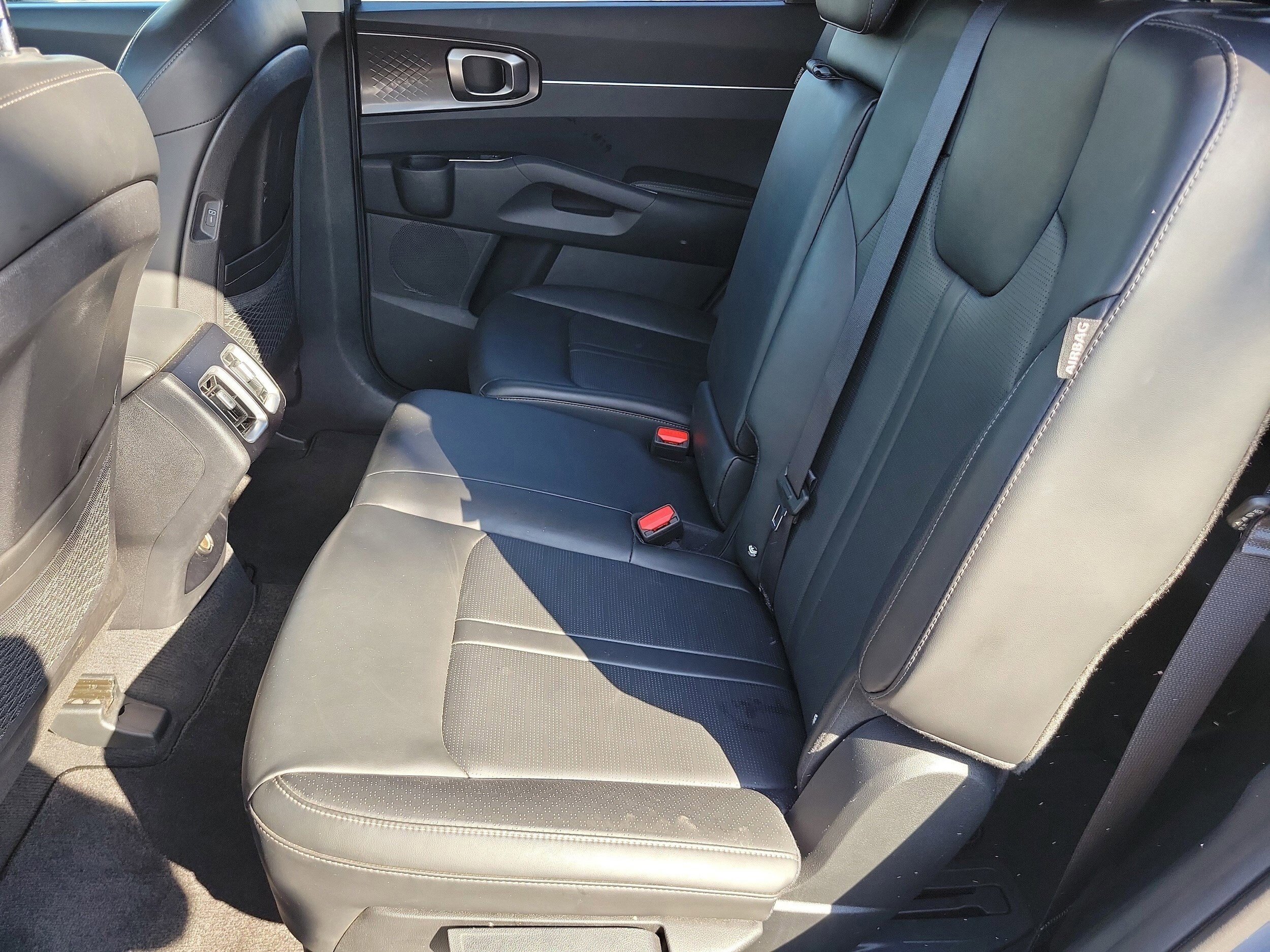 Used 2024 Kia Sorento S image 17