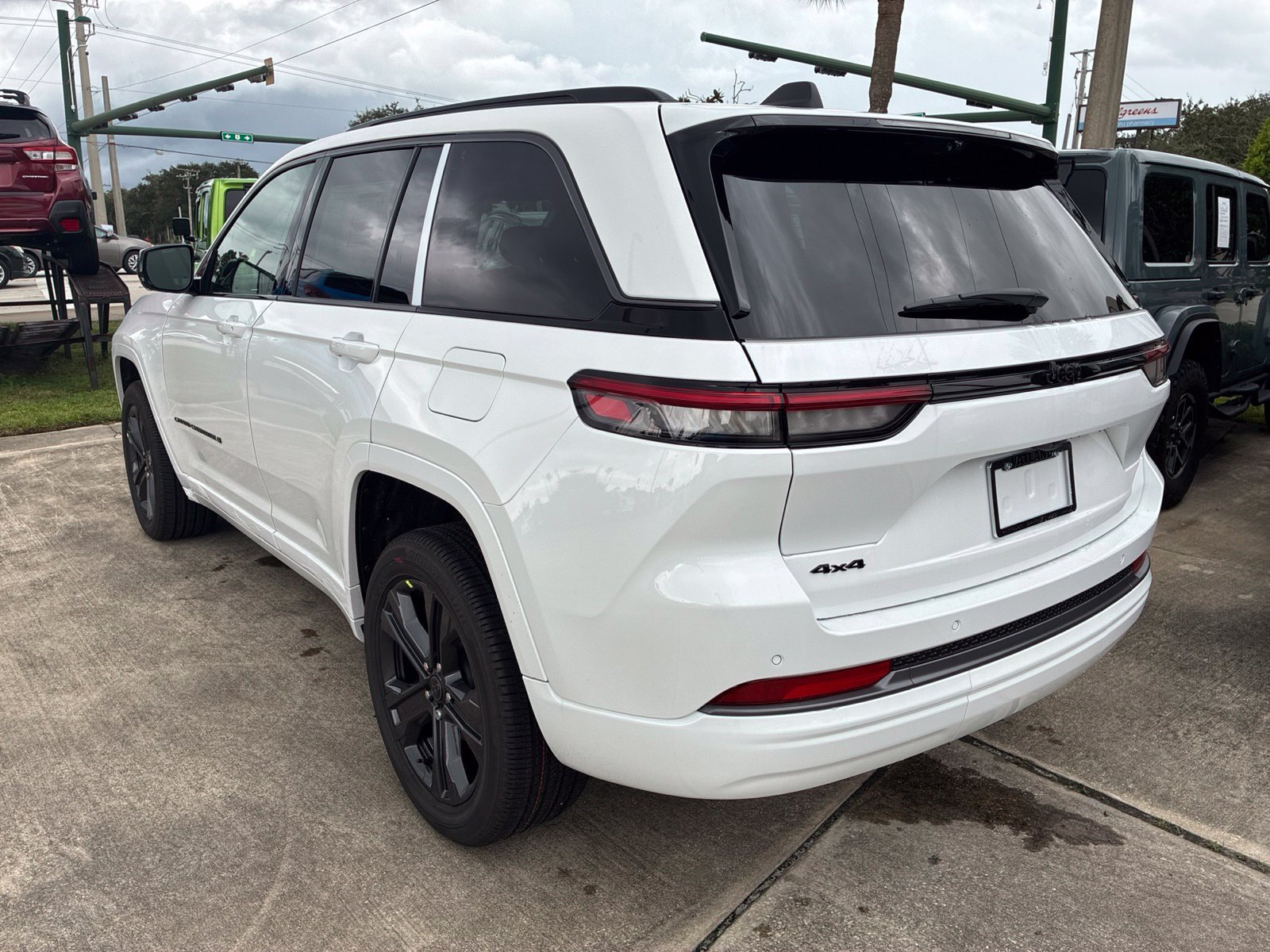 New 2027 Jeep Grand Cherokee Limited AWD/4WD image 3