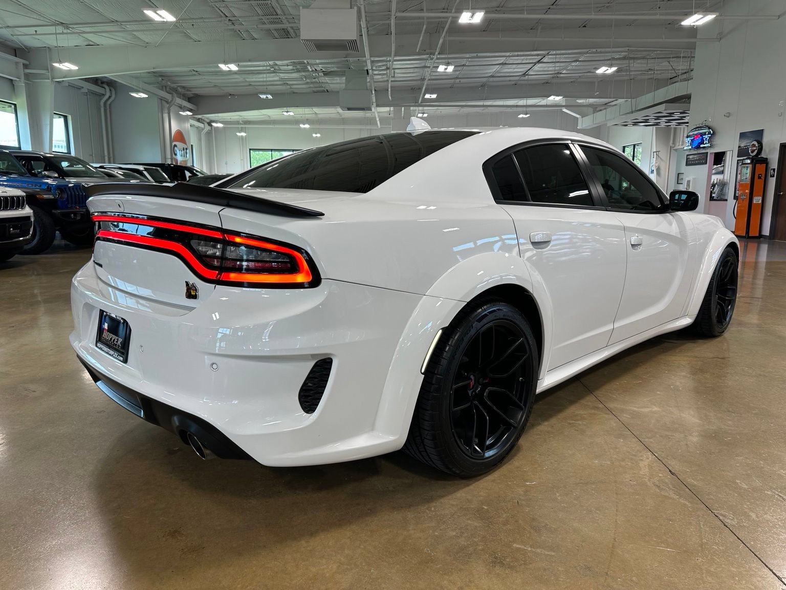 Used 2022 Dodge Charger Scat Pack RWD image 9