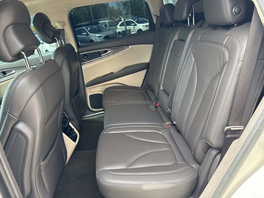 Used 2019 Lincoln Nautilus Reserve w/ Driver Assistance Package AWD/4WD image 12