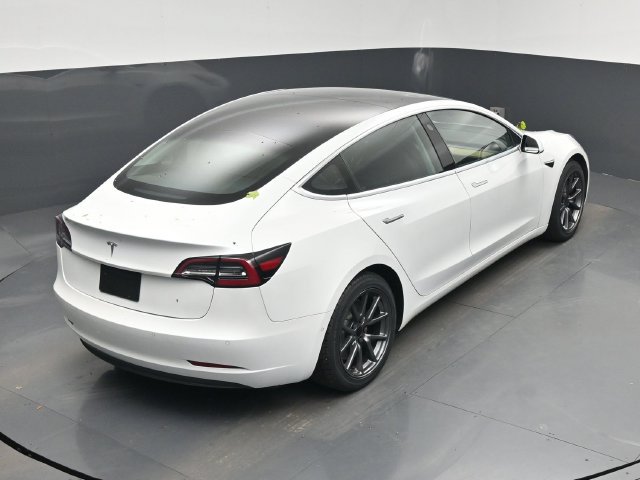 Used 2020 Tesla Model 3 Standard Range RWD image 24