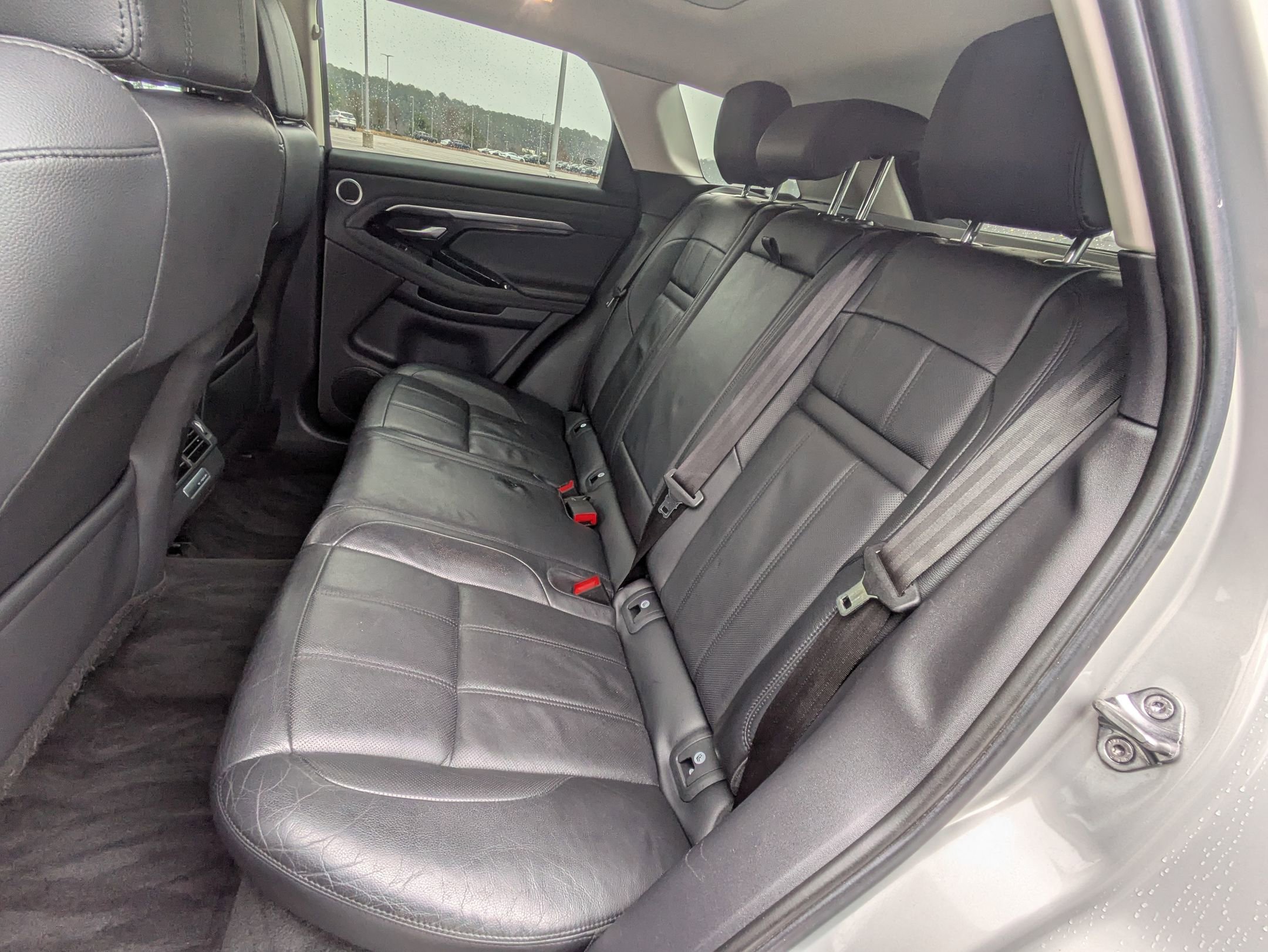 Used 2020 Land Rover Range Rover Evoque SE image 26