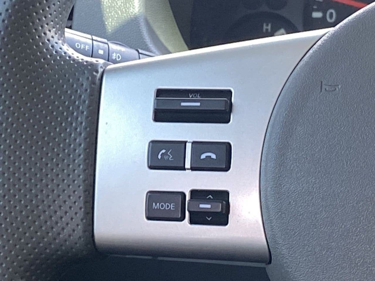 Certified 2021 Nissan Frontier SV w/ Midnight Edition Floor Mats AWD/4WD image 24