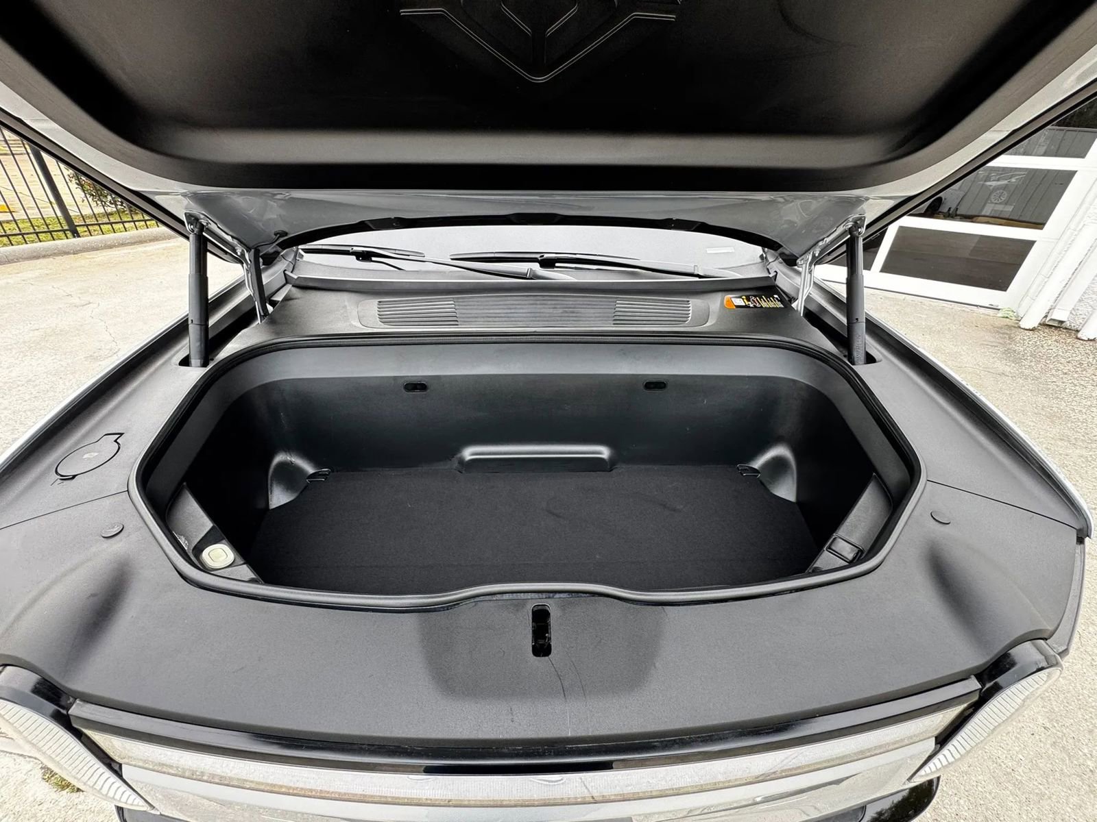 Used 2023 Rivian R1T Adventure image 22