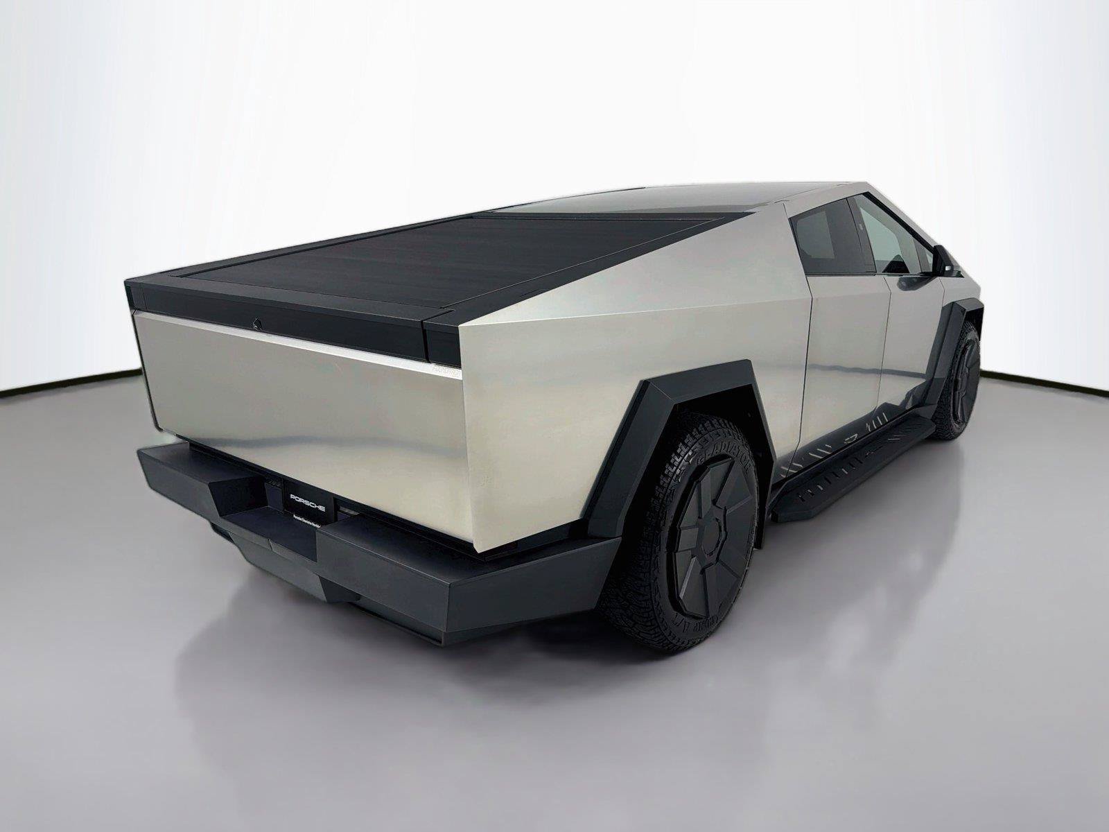 Used 2024 Tesla Cybertruck AWD Crew Cab image 24