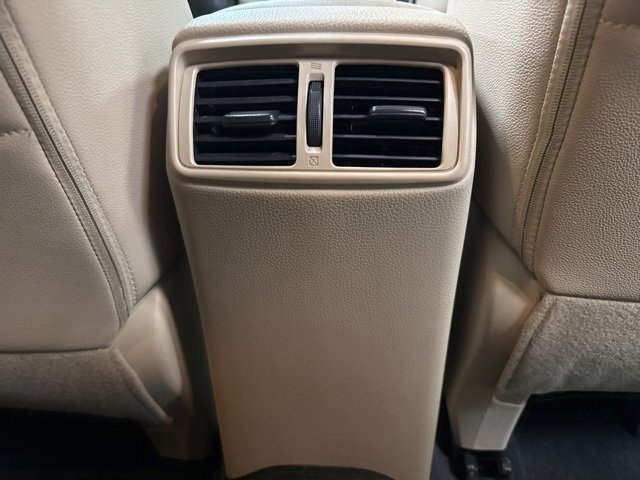 Used 2019 Nissan Rogue SL w/ Premium Package image 15