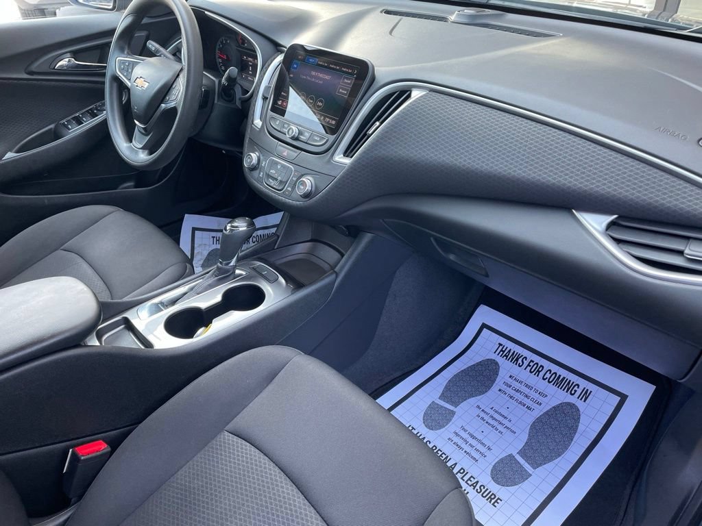 Used 2019 Chevrolet Malibu LS FWD image 24
