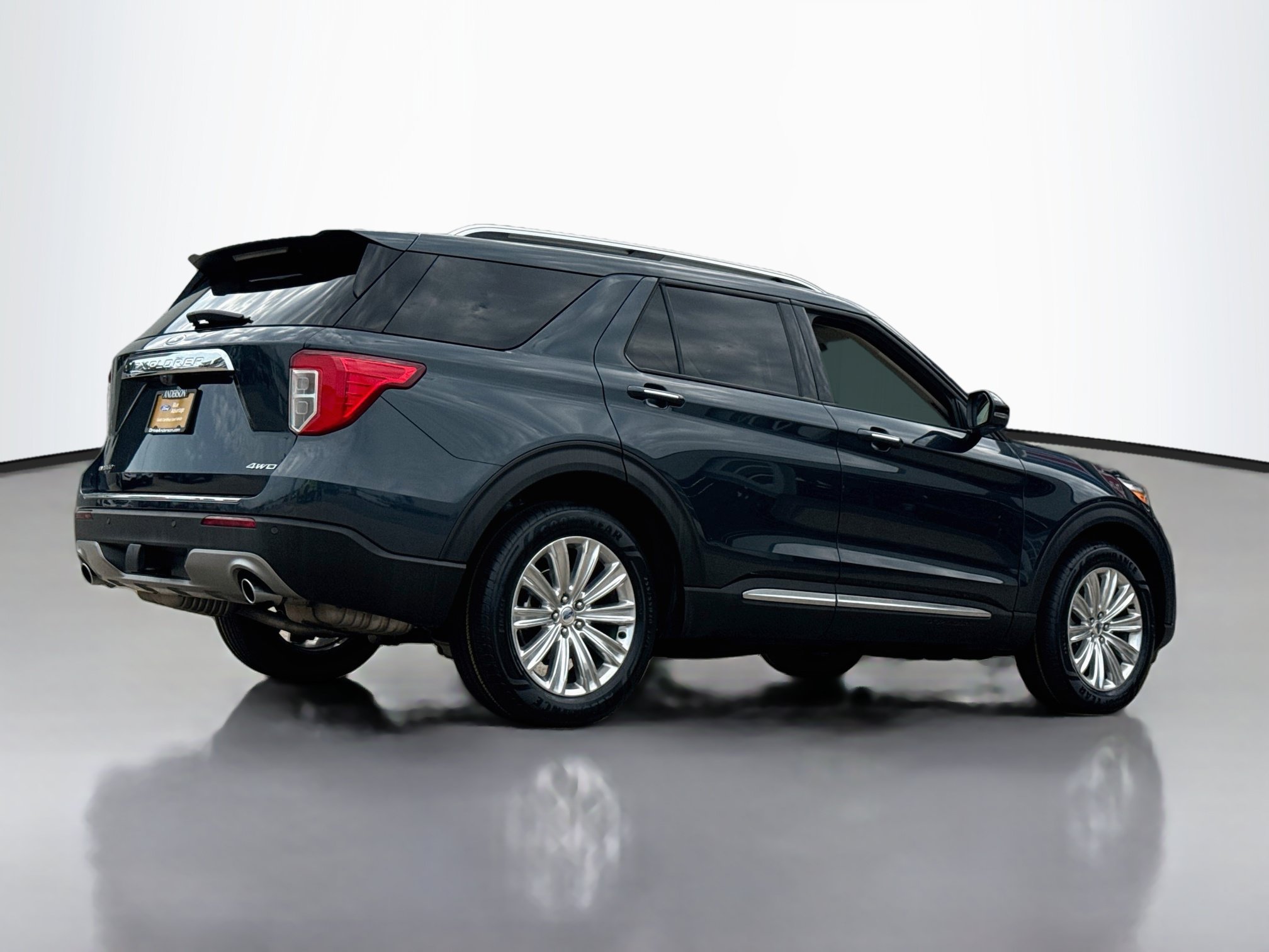 Certified 2023 Ford Explorer Limited w/ Equipment Group 301A AWD/4WD image 7