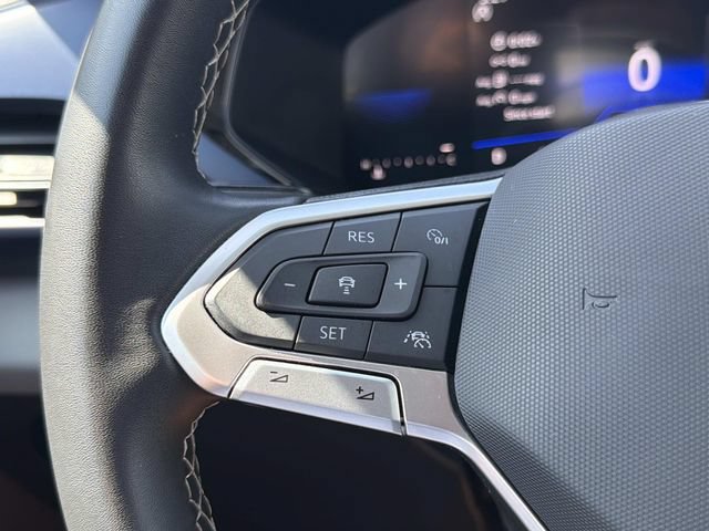 Certified 2023 Volkswagen Taos SE FWD image 17