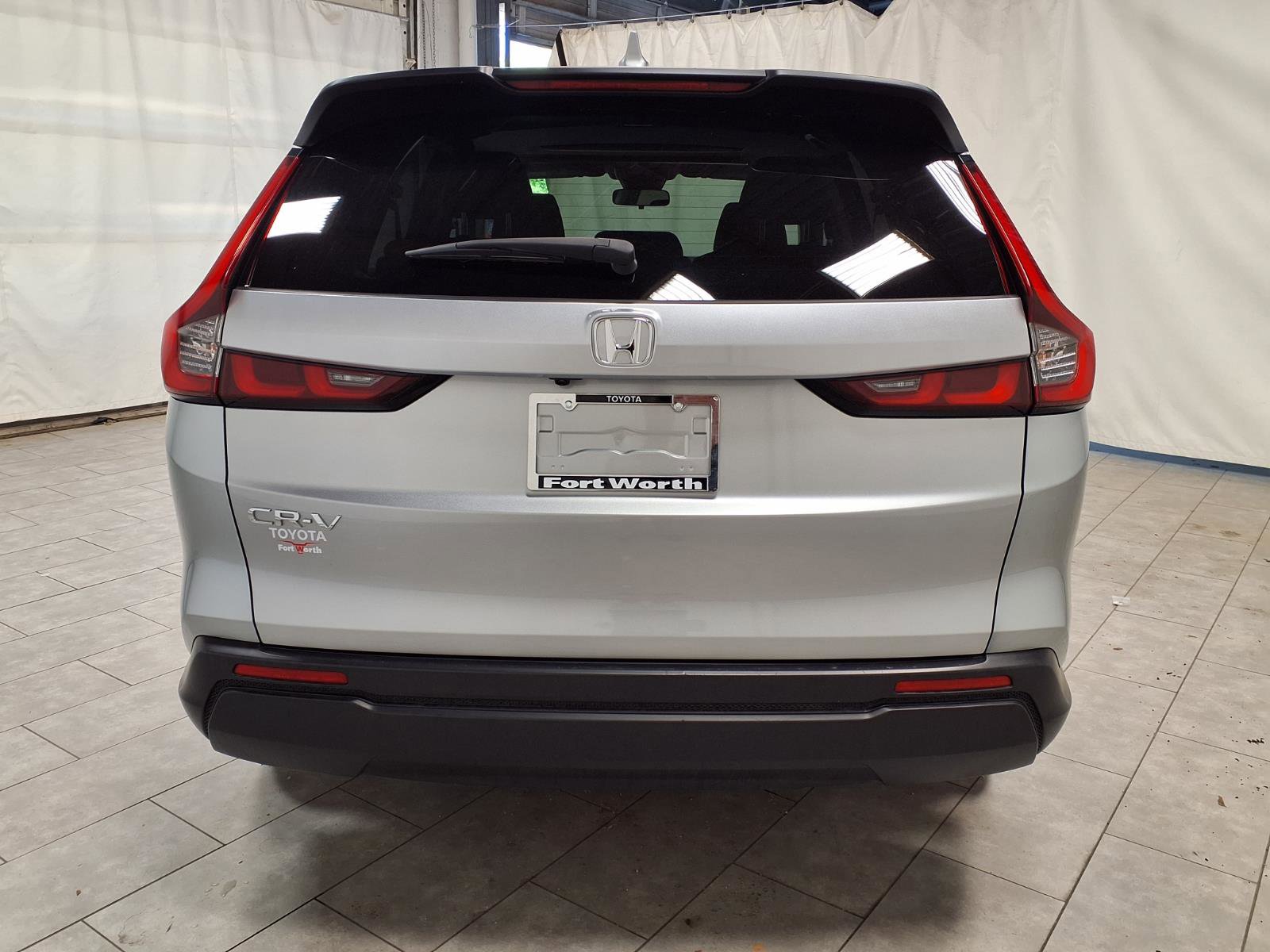 Used 2025 Honda CR-V EX image 8