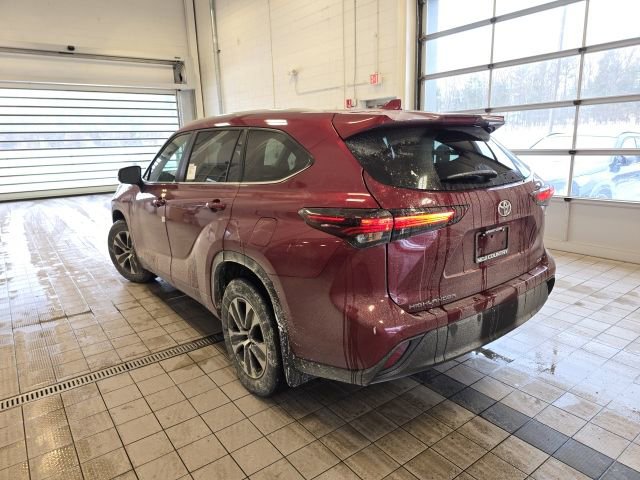 New 2026 Toyota Highlander XLE image 5