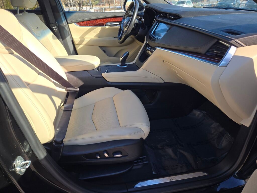 Used 2019 Cadillac XT5 Luxury image 6