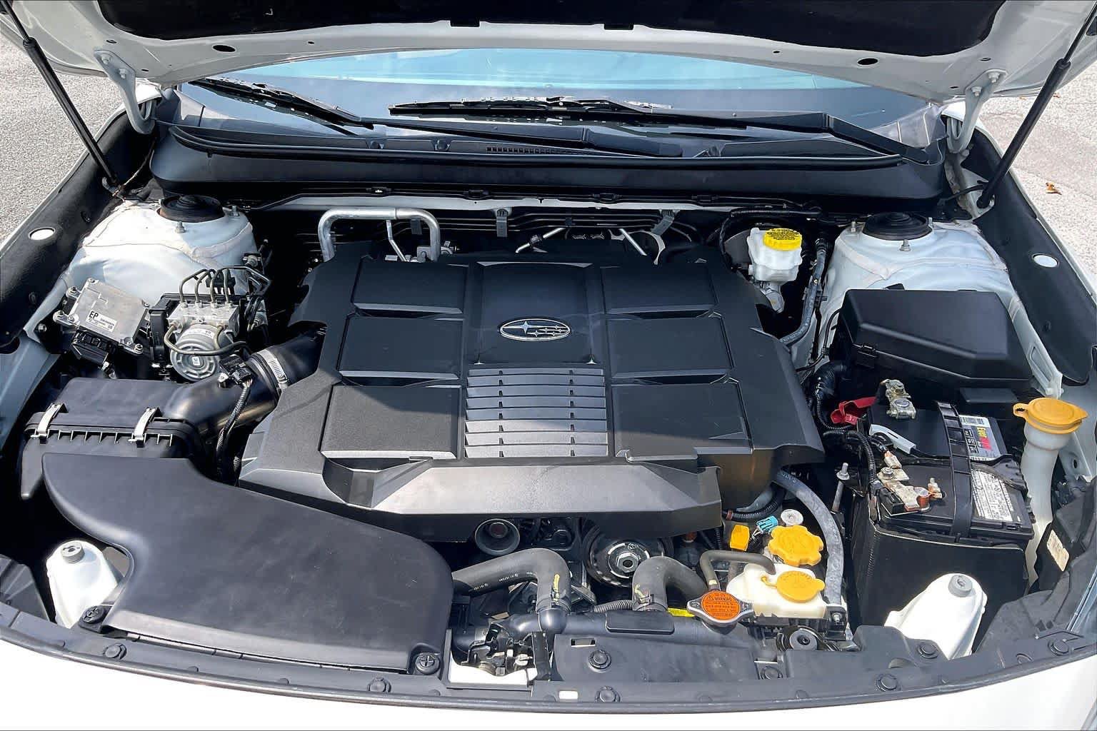 Used 2019 Subaru Outback 3.6R Touring AWD/4WD image 33