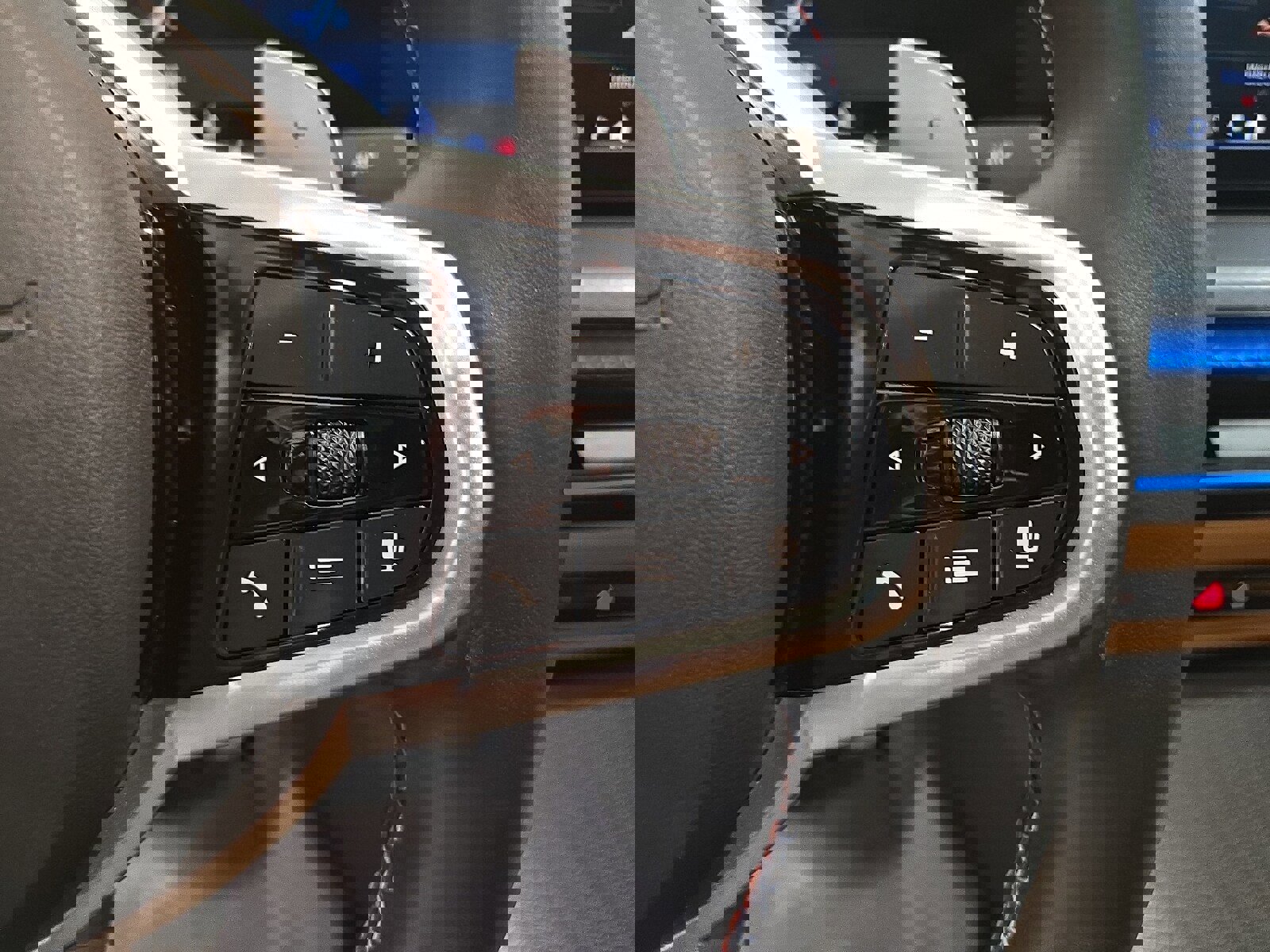 Certified 2025 BMW 440i xDrive w/ Premium Package image 24