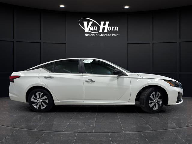 Used 2025 Nissan Altima 2.5 S FWD image 8