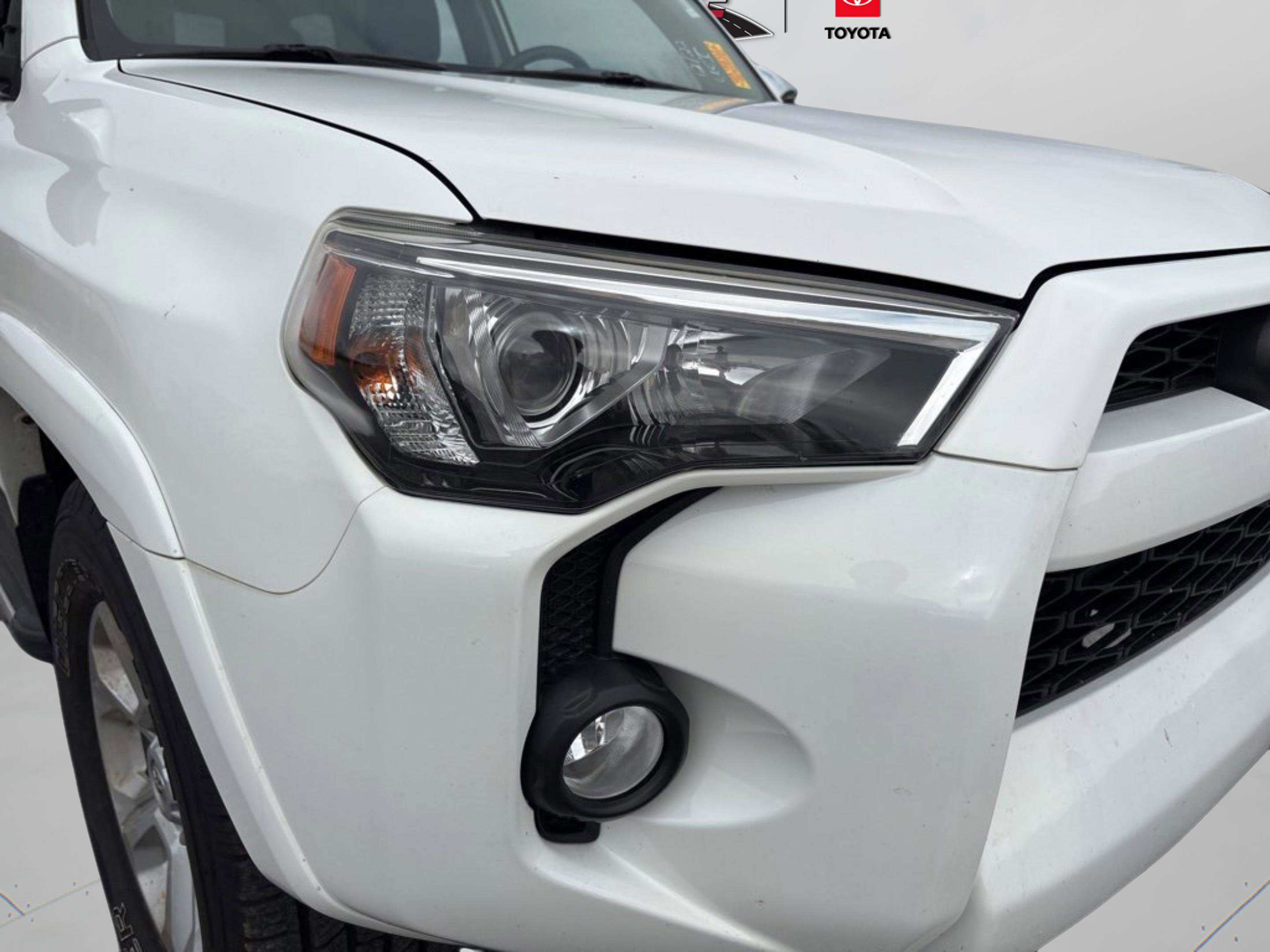 Used 2018 Toyota 4Runner SR5 image 38