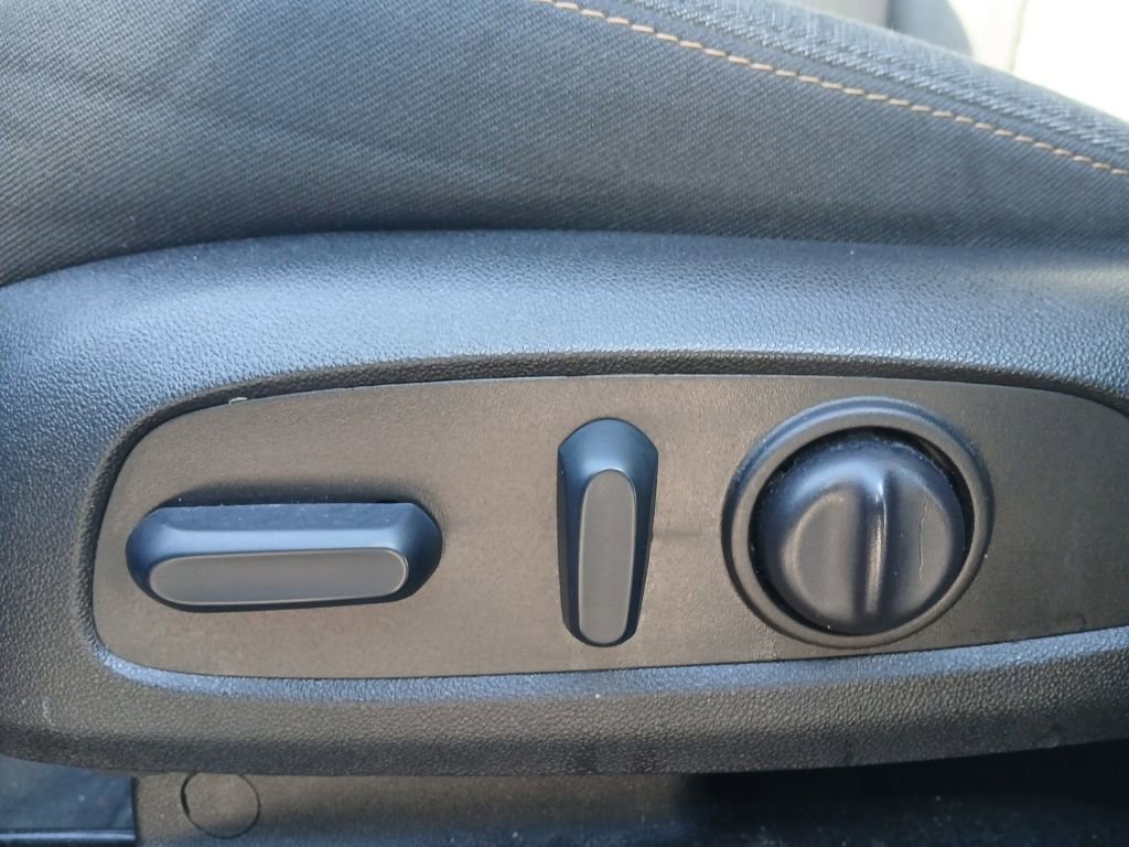 Used 2023 Chevrolet Equinox LT image 15