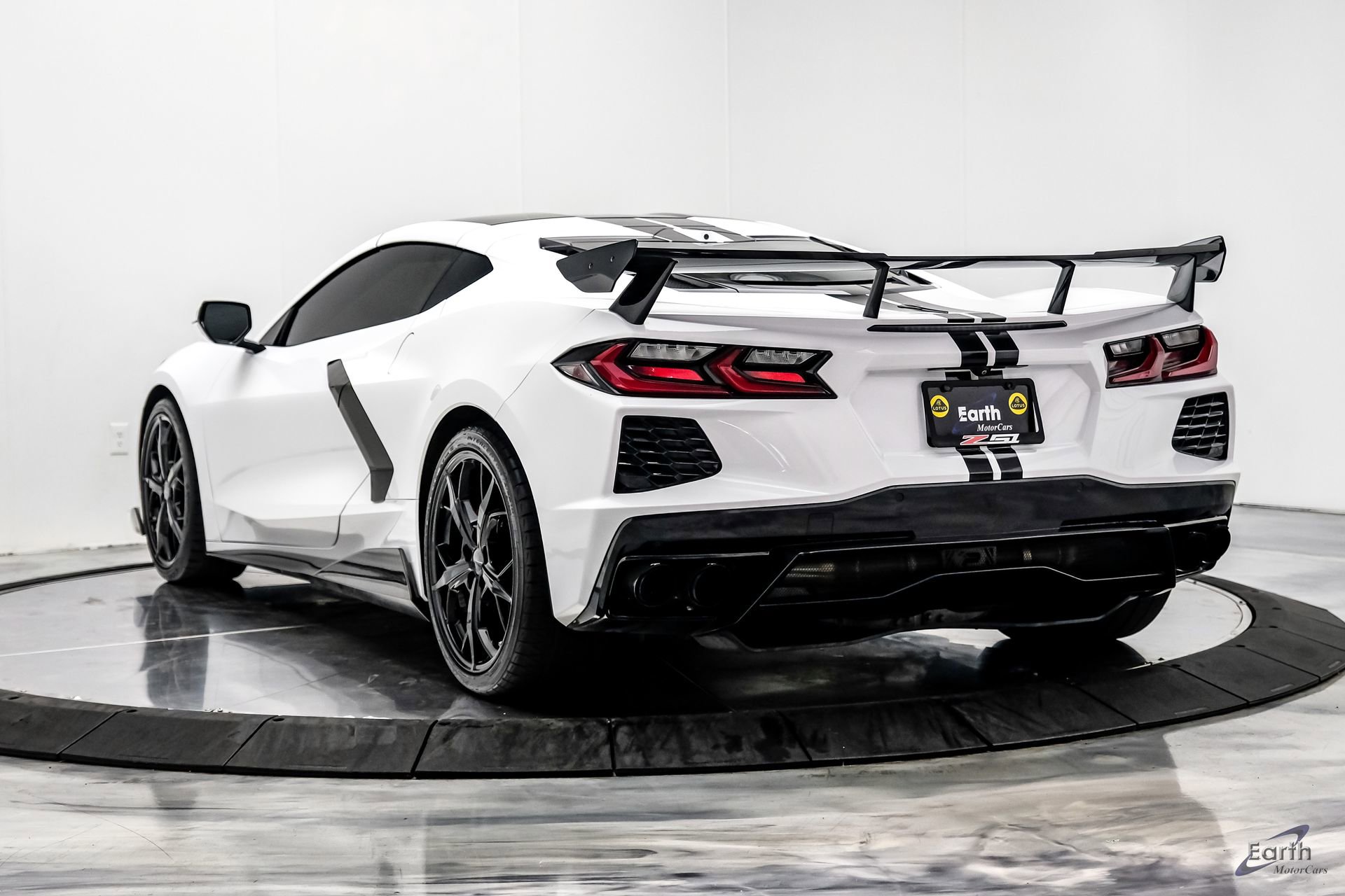 Used 2020 Chevrolet Corvette Stingray Premium Cpe w/ 3LT Preferred Equipment Group image 14