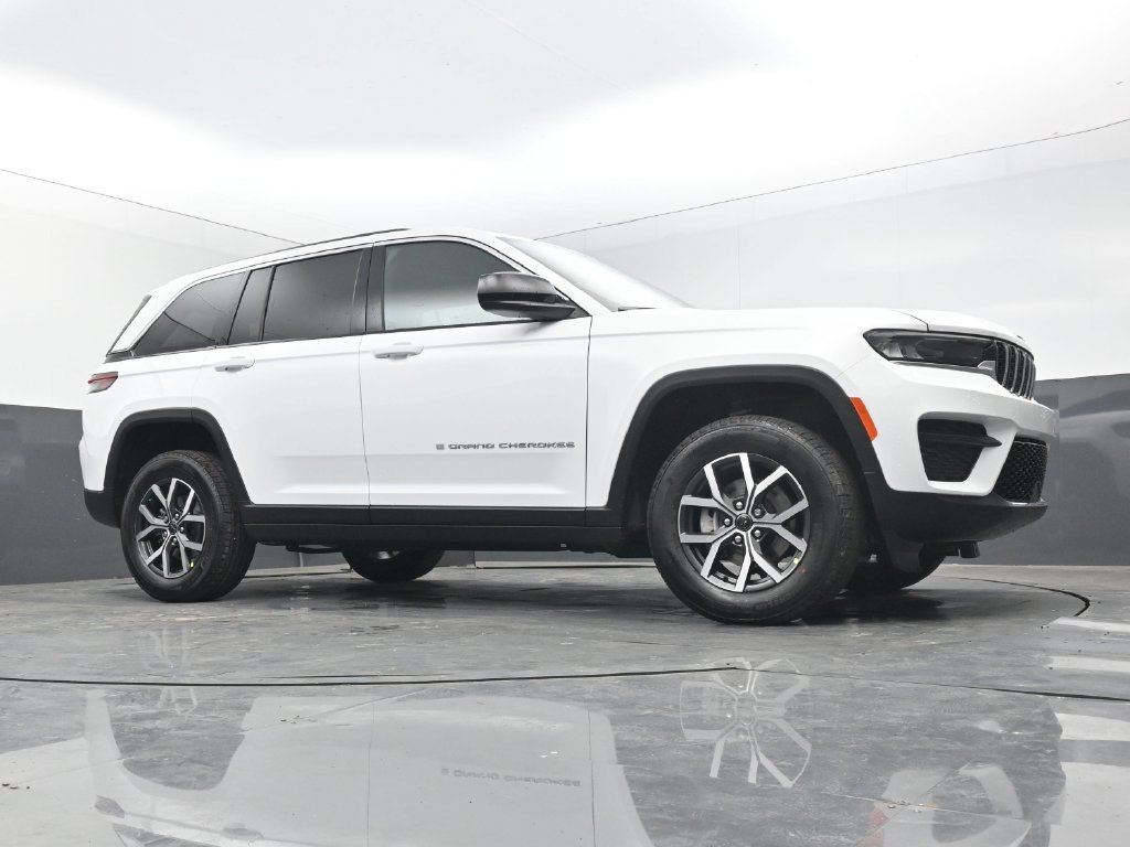 New 2027 Jeep Grand Cherokee Laredo X AWD/4WD image 44
