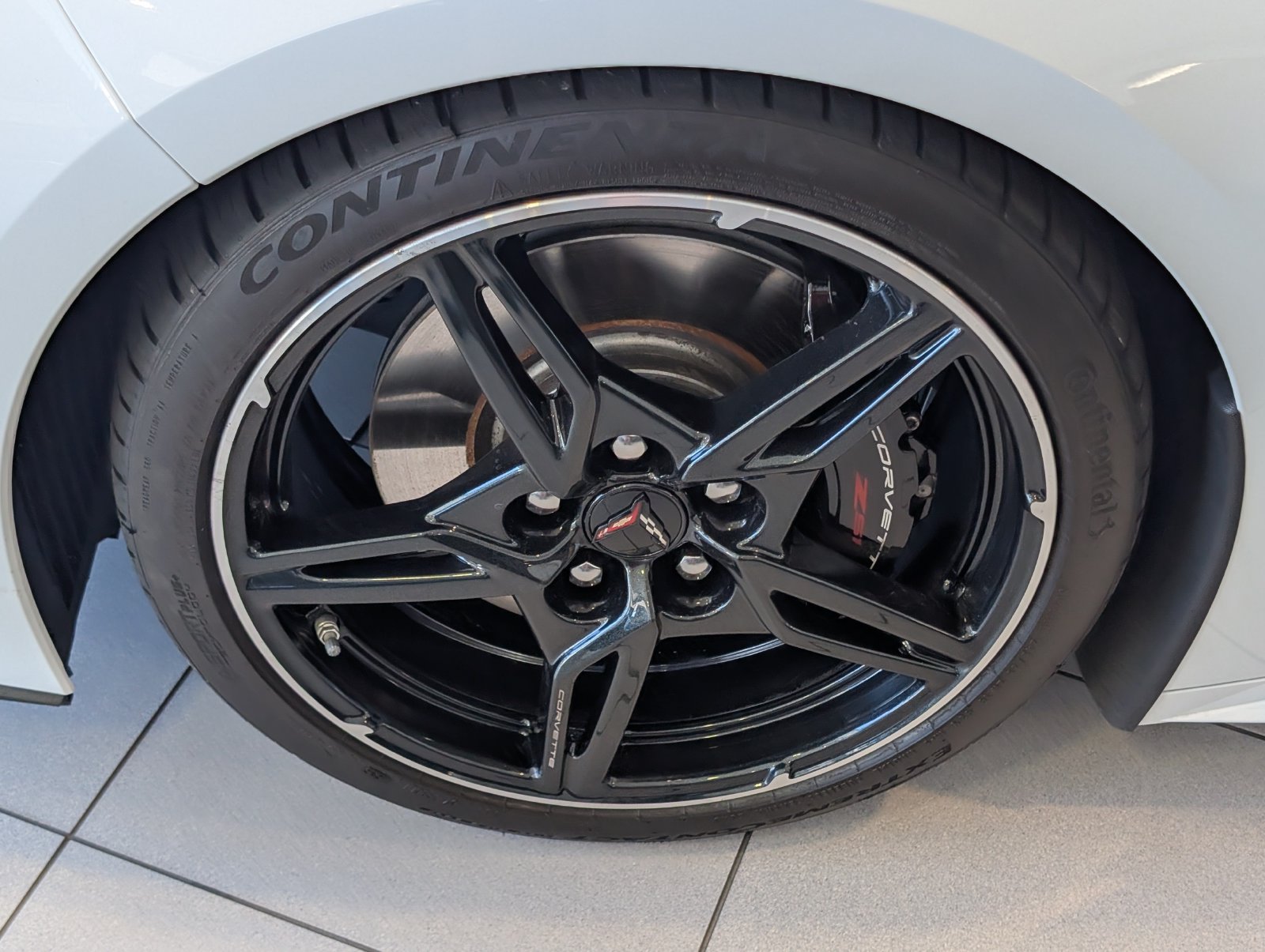 Used 2020 Chevrolet Corvette Stingray Preferred Cpe w/ 2LT Preferred Equipment Group RWD image 9