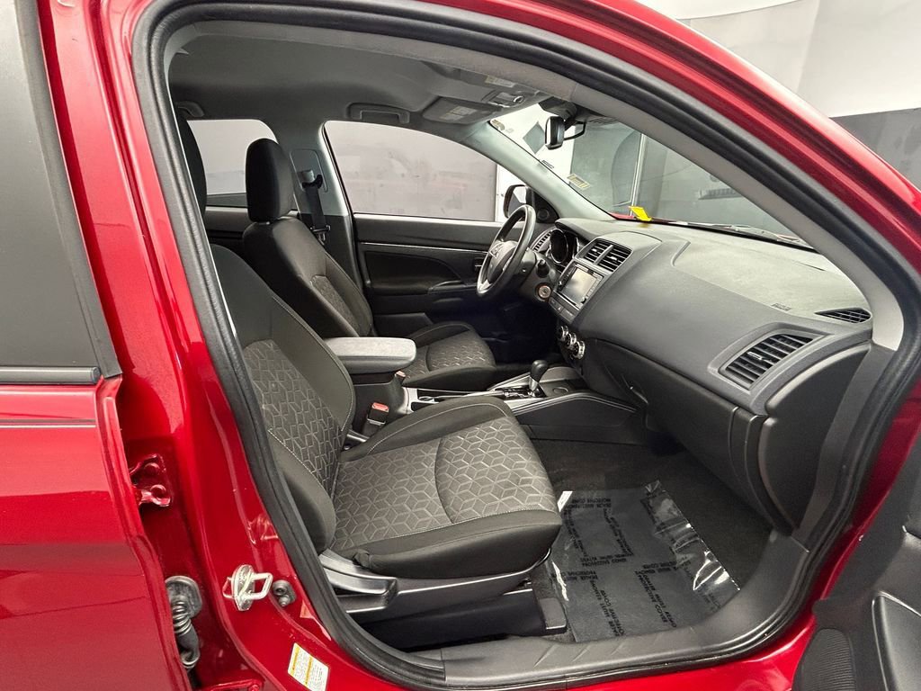 Used 2021 Mitsubishi Outlander Sport ES image 32