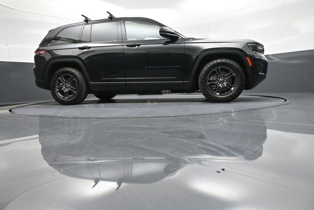 Used 2024 Jeep Grand Cherokee Trailhawk image 30