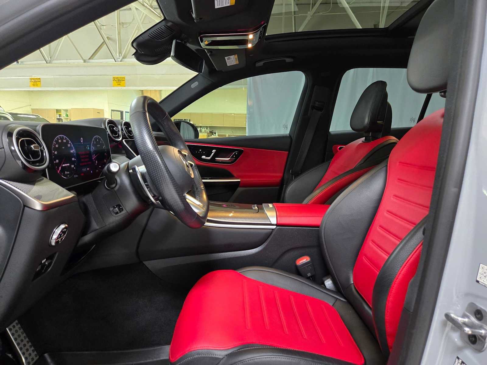 Used 2025 Mercedes-Benz GLC 43 AMG 4MATIC image 21