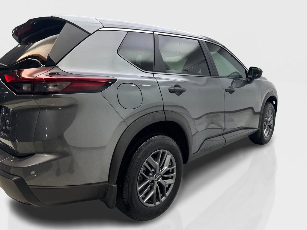 Used 2024 Nissan Rogue S AWD/4WD image 13