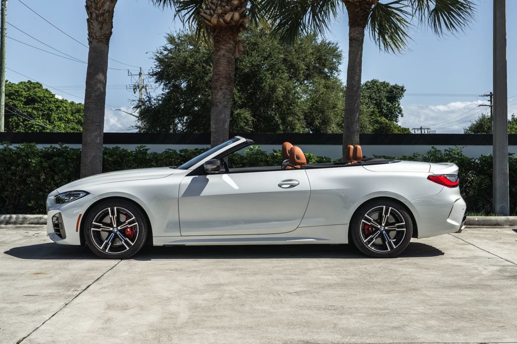 Used 2022 BMW M440i Convertible w/ Premium Package RWD image 4