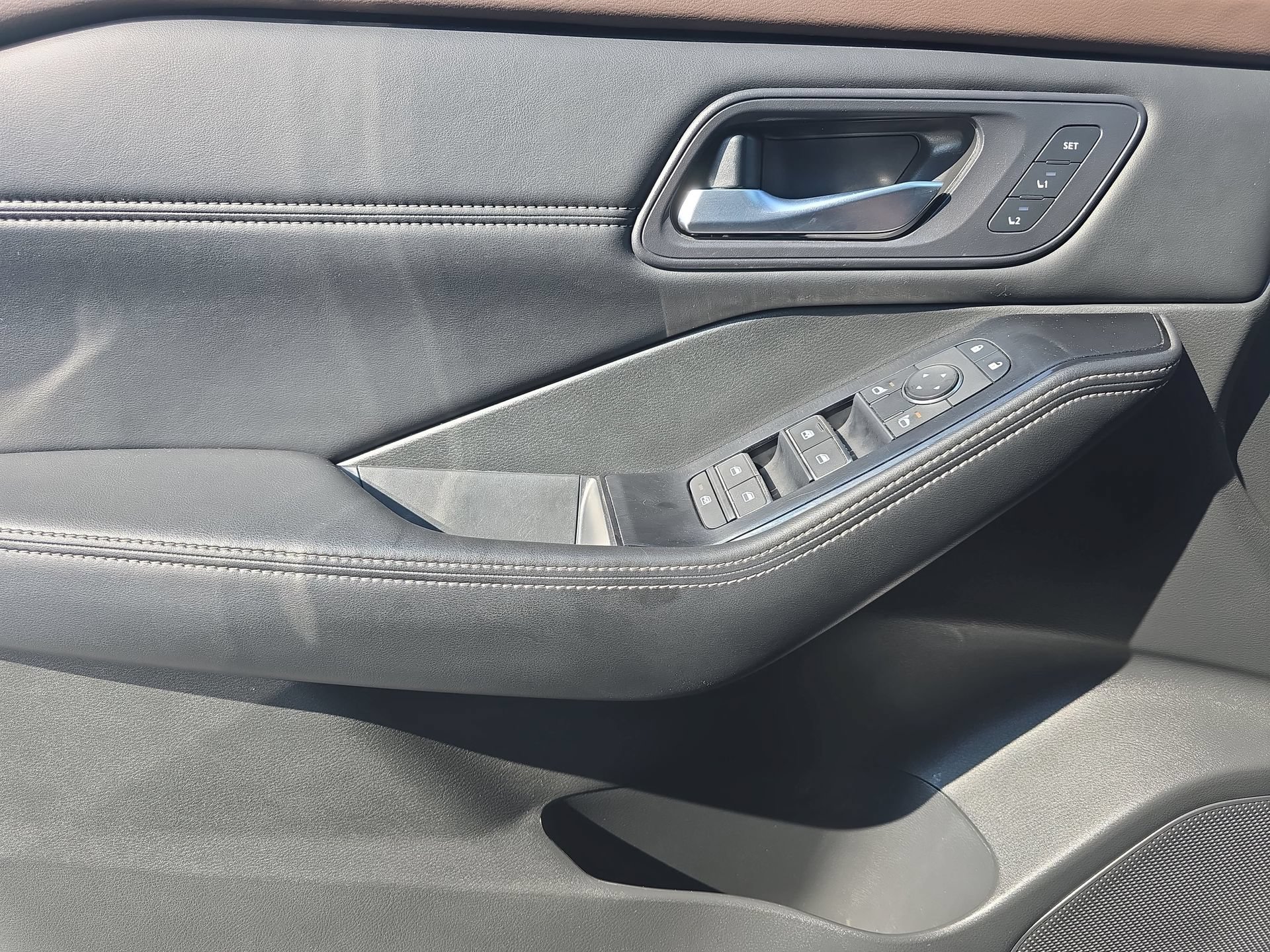 Used 2023 Nissan Rogue SL w/ SL Premium Package FWD image 26